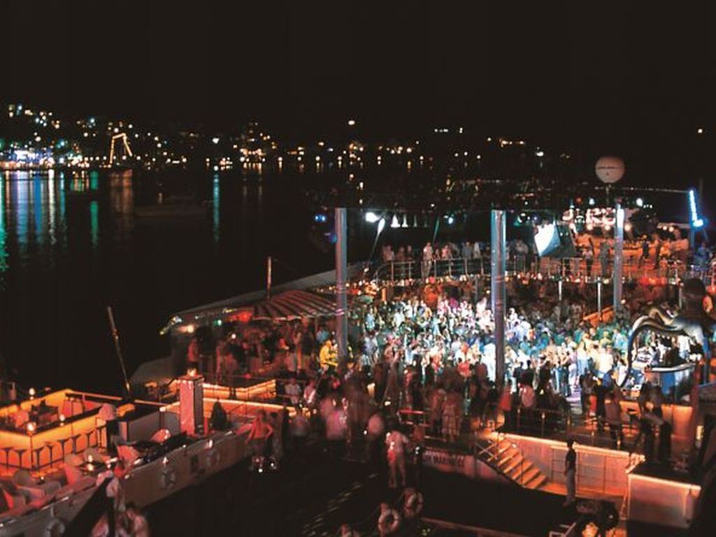 Bodrum Gece Hayatı: En Popüler Mekanlar ve Tavsiyeler (2026) adlı blog yazısına ait kapak görseli